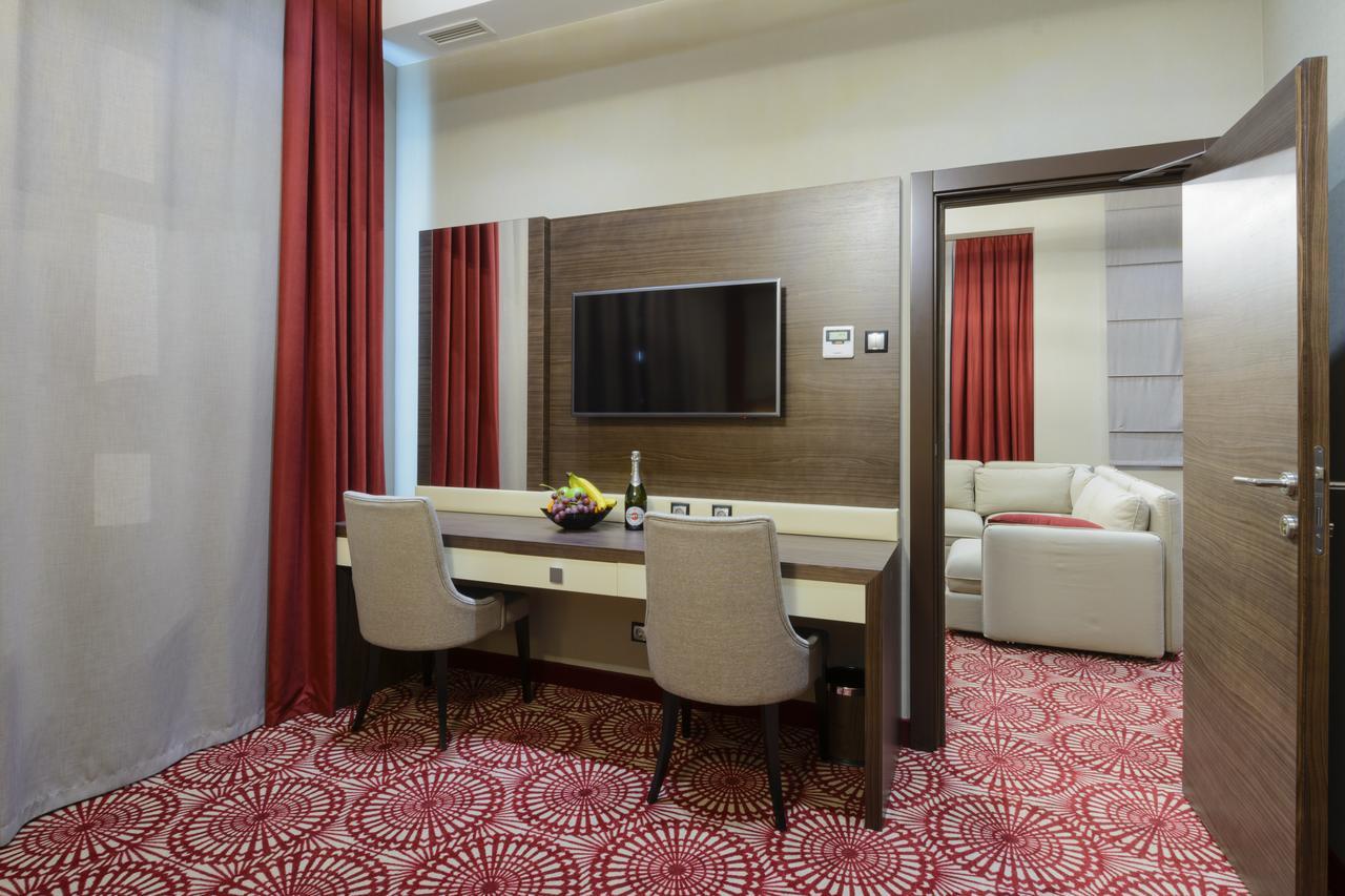 Hotel Senator Karaganda Zewnętrze zdjęcie
