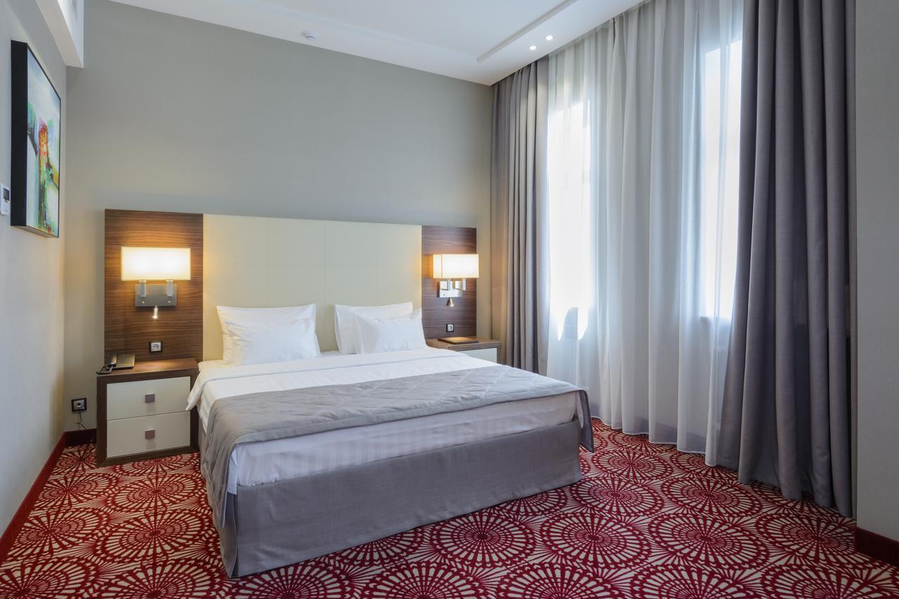 Hotel Senator Karaganda Zewnętrze zdjęcie