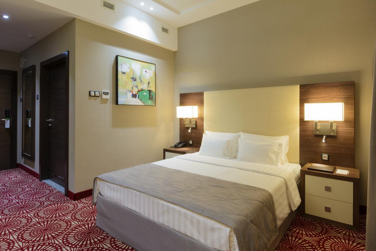 Hotel Senator Karaganda Zewnętrze zdjęcie