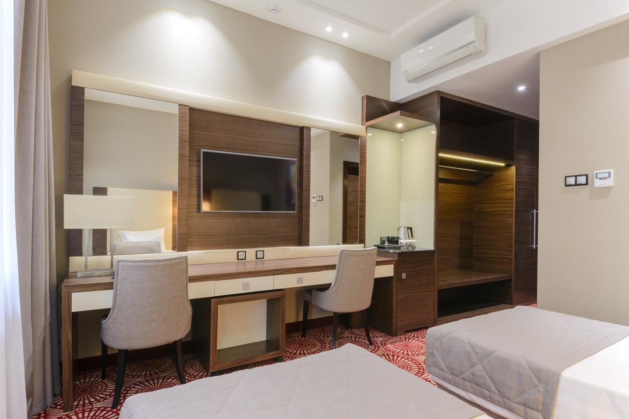 Hotel Senator Karaganda Zewnętrze zdjęcie