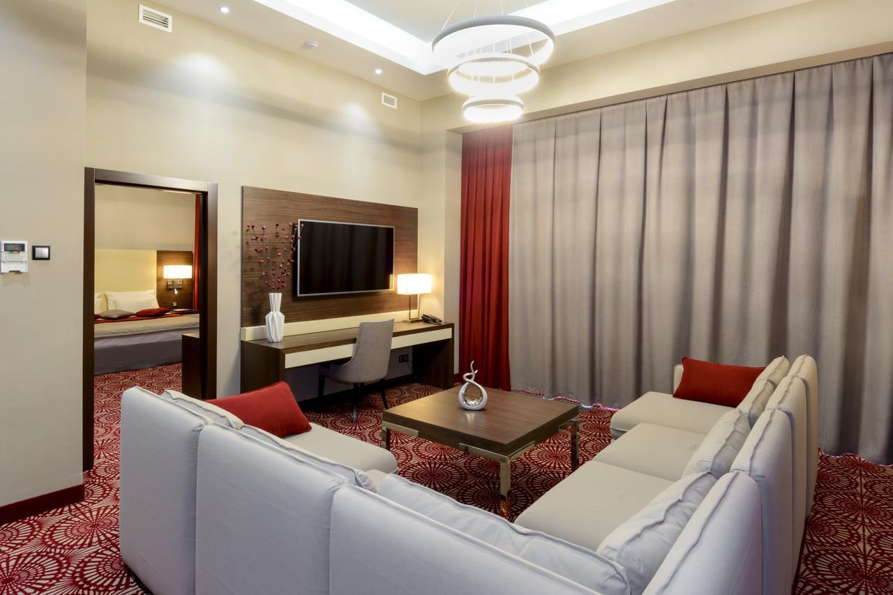 Hotel Senator Karaganda Zewnętrze zdjęcie